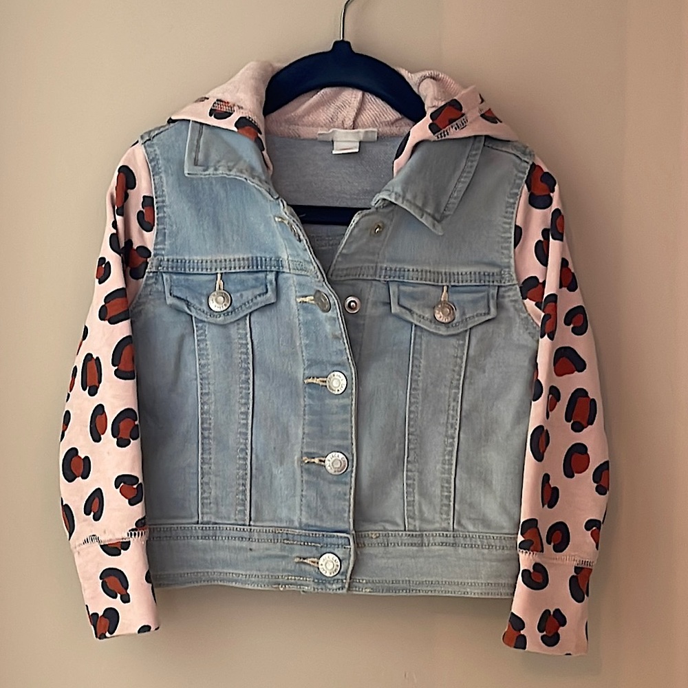 Cat & Jack Toddler Denim Jacket with Pink Leopard Sleeves Sz 2t